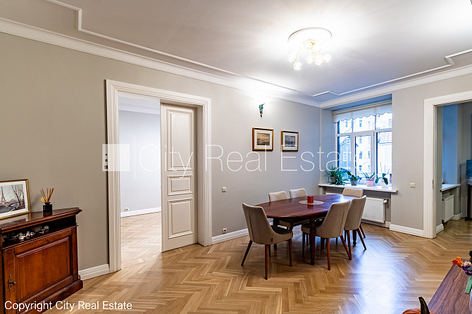 Renovēta māja, logi vērsti mājas abās pusēs, guļamistabu skaits 3 gab., istabas izolētas 3 Rīga - foto 8