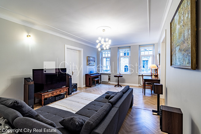 Renovēta māja, logi vērsti mājas abās pusēs, guļamistabu skaits 3 gab., istabas izolētas 3 Rīga - foto 3