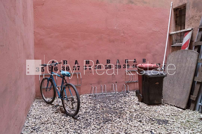 Projekts - Aleksandra Čaka 33, fasādes māja, ieeja no ielas, ir lifts, kāpņu telpa pēc Rīga - foto 9