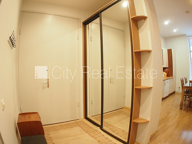 Pagalma ēka, slēgts pagalms, maksas stāvvieta, ieeja no pagalma, logi vērsti mājas abās Rīga - foto 13