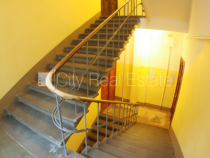 Pagalma ēka, slēgts pagalms, maksas stāvvieta, ieeja no pagalma, logi vērsti mājas abās Rīga - foto 20