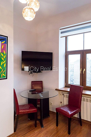 Pagalma ēka, renovēta māja, slēgts pagalms, objektu apsargā fiziskā apsardze, ieeja no Rīga - foto 4