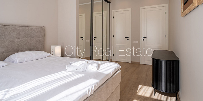 Jaunceltne, fasādes māja, labiekārtots apzaļumots pagalms, pazemes autostāvvieta, pagalmā Jūrmala - foto 7