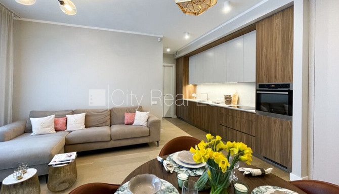 Jaunceltne, labiekārtota apzaļumota teritorija, vieta automašīnai, pazemes autostāvvieta, ir Rīga - foto 2