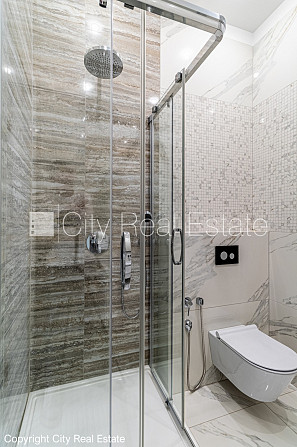 Renovēta māja, slēgts pagalms, iespēja nomāt autostāvvietu, apsargāta autostāvvieta, Rīga - foto 14