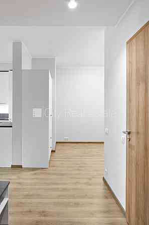 Реновированный дом, плата за обслуживание в месяц 91,74 EUR, благоустроенный Rīga