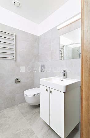 Renovēta māja, apsaimniekošanas maksa mēnesī 91,74 EUR, labiekārtots apzaļumots pagalms, Rīga - foto 11