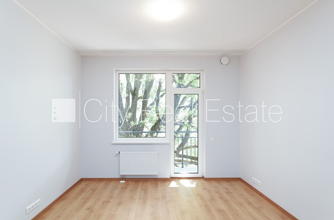 Renovēta māja, apsaimniekošanas maksa mēnesī 91,74 EUR, labiekārtots apzaļumots pagalms, Rīga - foto 4