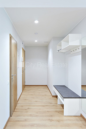 Renovēta māja, apsaimniekošanas maksa mēnesī 91,74 EUR, labiekārtots apzaļumots pagalms, Rīga - foto 9