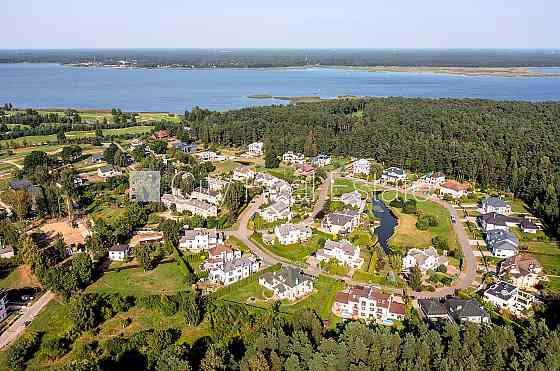 Земля в собственности, частный дом, новостройка, стены из керамзитных блоков, Rīga
