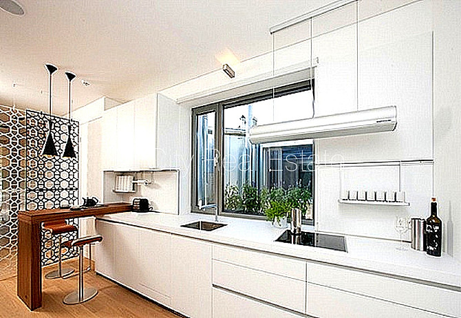 Fasādes māja, renovēta māja, labiekārtota apzaļumota teritorija, iespēja nomāt pazemes Rīga - foto 14