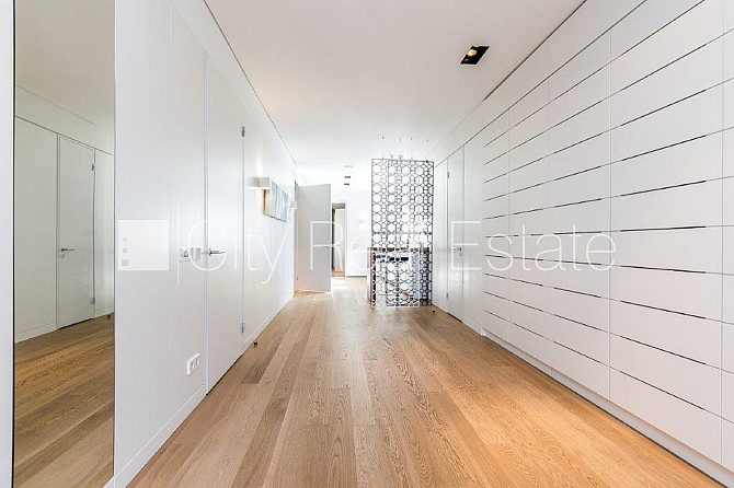 Fasādes māja, renovēta māja, labiekārtota apzaļumota teritorija, iespēja nomāt pazemes Rīga - foto 19