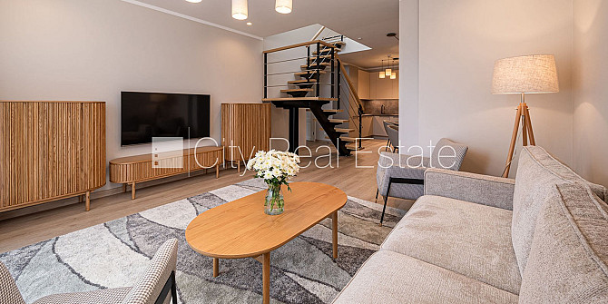 Новостройка, фасадный дом, благоустроенная озеленённая территория, подземная Юрмала - изображение 3