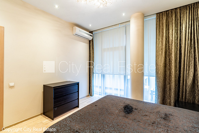 Projekts - De Luxe, jaunceltne, labiekārtota apzaļumota teritorija, bruģēts piebraucamais Rīga - foto 7