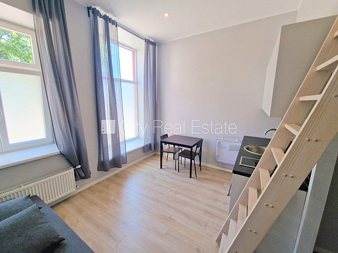 Fasādes māja, renovēta māja, slēgts pagalms, ieeja no ielas un pagalma, kāpņu telpa pēc Rīga - foto 8