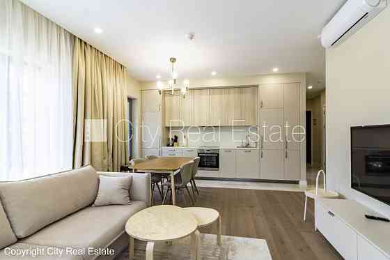 Новостройка, благоустроенная озеленённая территория, закрытая территория, Юрмала