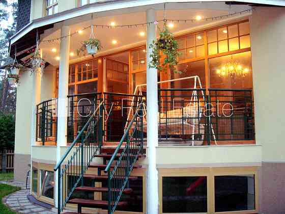 Земля в собственности, частный дом, новостройка, благоустроенная озеленённая Юрмала