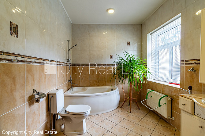 Реновированный дом, стены из керамзитных блоков, благоустроенная озеленённая Юрмала - изображение 15