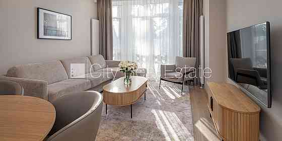 Новостройка, фасадный дом, зеленая территория, благоустроенная озеленённая Jūrmala