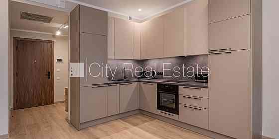 Новостройка, фасадный дом, зеленая территория, благоустроенная озеленённая Jūrmala