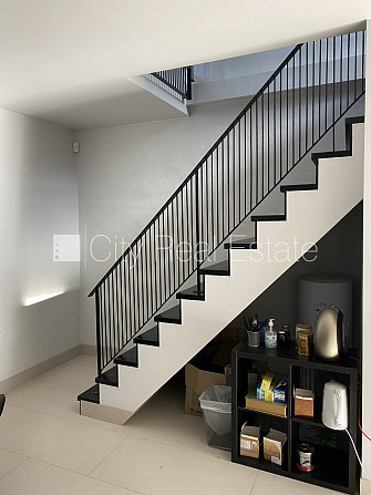 Fasādes māja, renovēta māja, ieeja no ielas, pilnā apdare, sanitārais mezgls apvienots, Rīga - foto 3