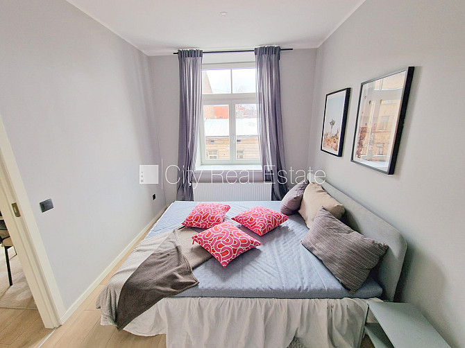 Фасадный дом, реновированный дом, закрытый двор, вход с улицы и со двора, Рига - изображение 10