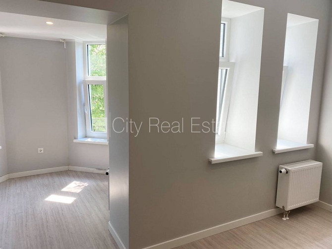 Фасадный дом, реновированный дом, благоустроенный озеленённый двор, закрытый Рига - изображение 10