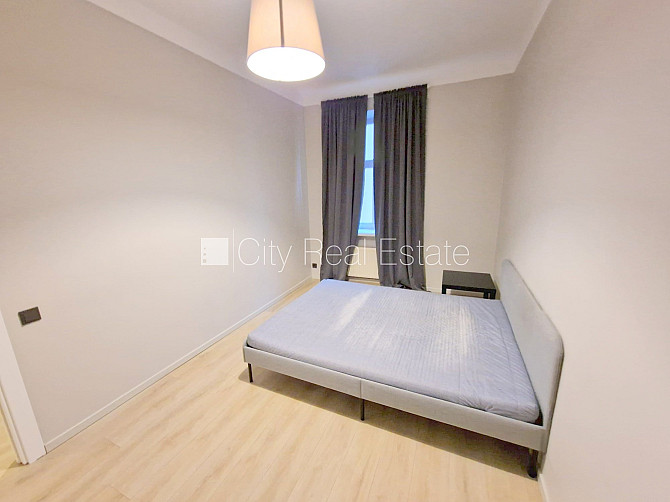 Фасадный дом, реновированный дом, закрытый двор, вход с улицы и со двора, лифт, Рига - изображение 12