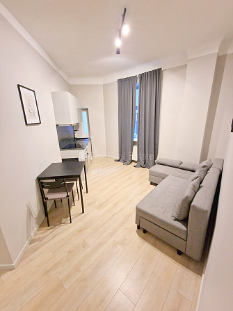 Фасадный дом, реновированный дом, закрытый двор, вход с улицы и со двора, лифт, Рига - изображение 10