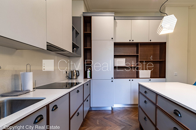 Fasādes māja, renovēta māja, ieeja no ielas, logi vērsti uz ielas pusi, istabas izolētas 2 Rīga - foto 17