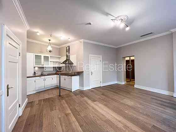 Дом во дворе, реновированный дом, закрытая территория, вход со двора, лифт, Рига