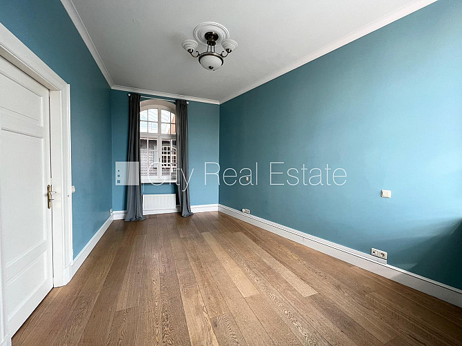 Дом во дворе, реновированный дом, закрытая территория, вход со двора, лифт, Рига - изображение 4