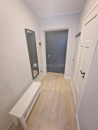 Фасадный дом, реновированный дом, закрытый двор, вход с улицы и со двора, Рига - изображение 9