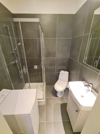 Pagalma ēka, renovēta māja, slēgts pagalms, ieeja no ielas un pagalma, kāpņu telpa pēc Rīga - foto 9