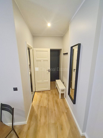 Pagalma ēka, renovēta māja, slēgts pagalms, ieeja no ielas un pagalma, kāpņu telpa pēc Rīga - foto 10