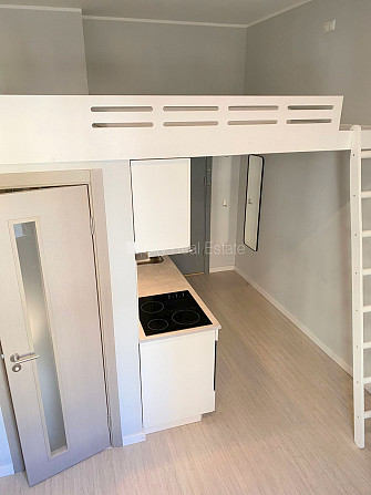 Фасадный дом, реновированный дом, закрытый двор, вход с улицы, лестничная клетка Рига - изображение 4