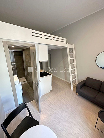 Fasādes māja, renovēta māja, slēgts pagalms, ieeja no ielas, kāpņu telpa pēc kapitālā Rīga - foto 2