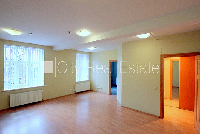 Фасадный дом, реновированный дом, заменены инженерные коммуникации, Рига - изображение 1