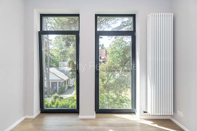 Новостройка, благоустроенная озеленённая территория, подъездная дорога покрыта Юрмала - изображение 3