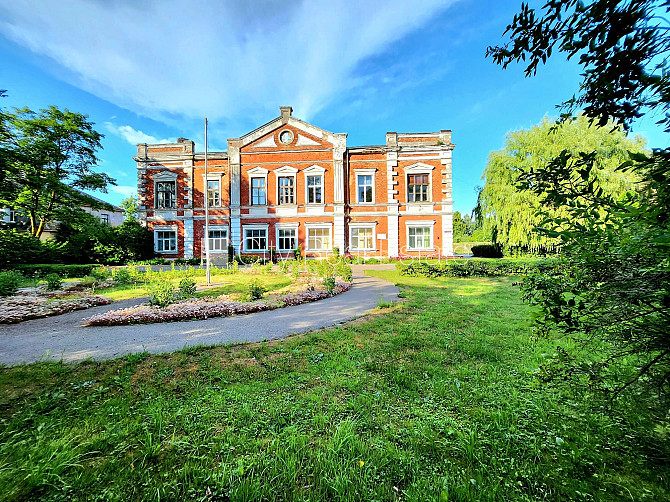 Labiekārtota apzaļumota teritorija, vieta vairākām automašīnām, teritorijas stāvlaukums Dobele un Dobeles novads - foto 3