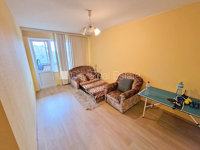 Zeme īpašumā, ieeja no ielas, kāpņu telpa bez remonta, lodžija, logi vērsti mājas abās Jūrmala - foto 13