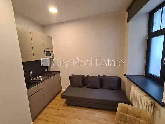 Здание во дворе, реновированный дом, закрытый двор, вход со двора, лифт, Rīga