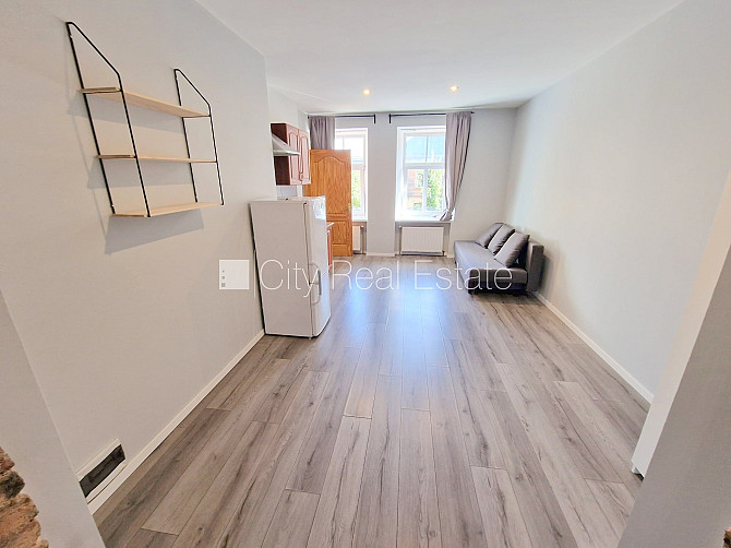 Фасадный дом, реновированный дом, благоустроенный озеленённый двор, закрытый Рига - изображение 4