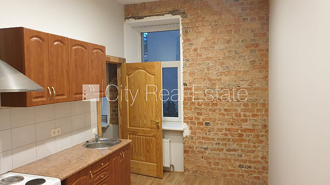 Фасадный дом, реновированный дом, благоустроенная озеленённая территория, Рига - изображение 14