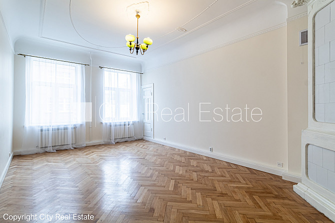 Fasādes māja, renovēta māja, dzīvokļu skaits ēkā  10 gab., mainīts Jumta segums, viena Rīga - foto 15