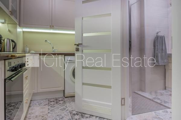 Fasādes māja, ieeja no pagalma, logi vērsti uz pagalma pusi, istabas izolētas 1 gab., Rīga - foto 6