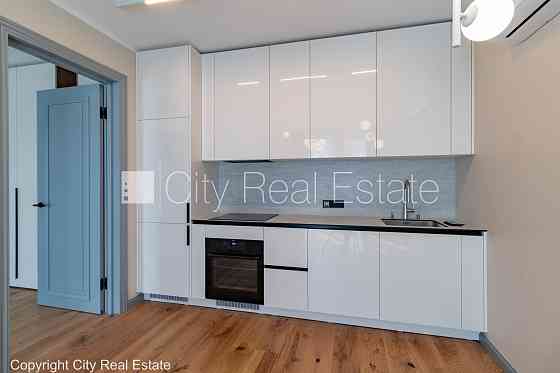 Новостройка, здание во дворе, возможность аренды парковки, во дворе детская Rīga