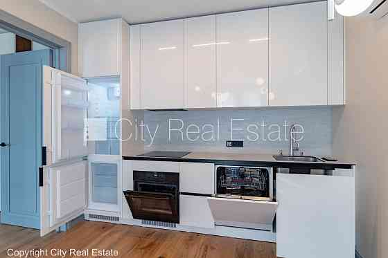 Новостройка, здание во дворе, возможность аренды парковки, во дворе детская Rīga