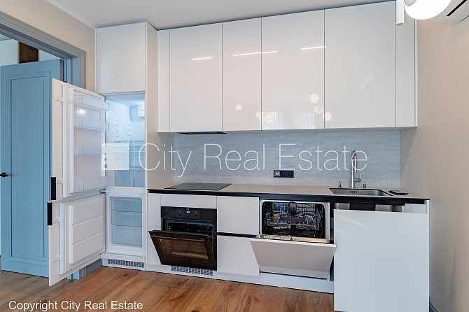 Jaunceltne, pagalma ēka, iespēja nomāt autostāvvietu, pagalmā bērnu spēļu laukums, ir Rīga - foto 3