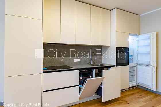 Новостройка, дом во дворе, благоустроенный озеленённый двор, возможность аренды Рига